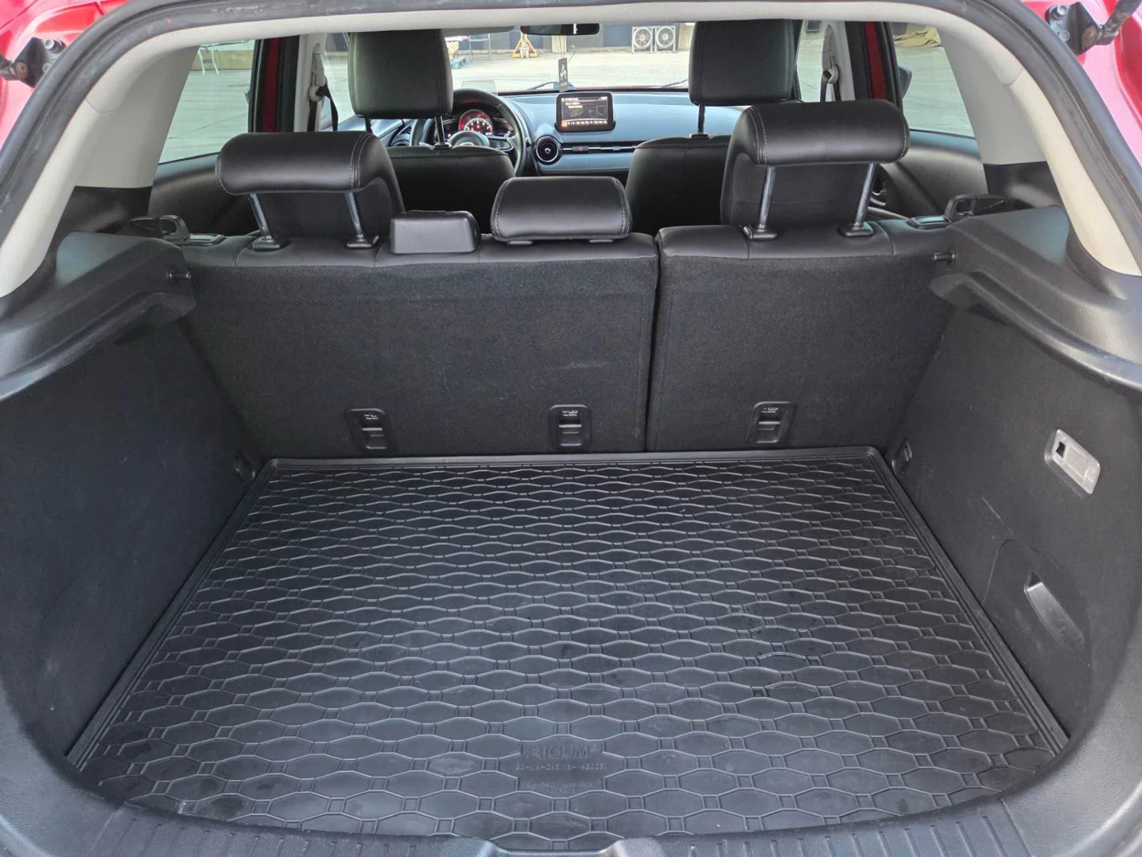 Mazda CX-3 Facelift  HEAD UP/КОЖА/ДИСТРОНИК/НАВИГАЦИЯ!, снимка 16 - Автомобили и джипове - 53761735