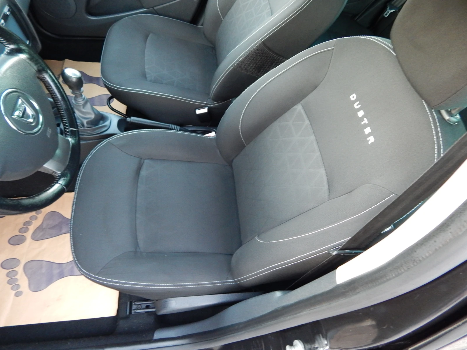 Dacia Duster 1.5DCI* 4x4* EURO5* , снимка 11 - Автомобили и джипове - 53801667