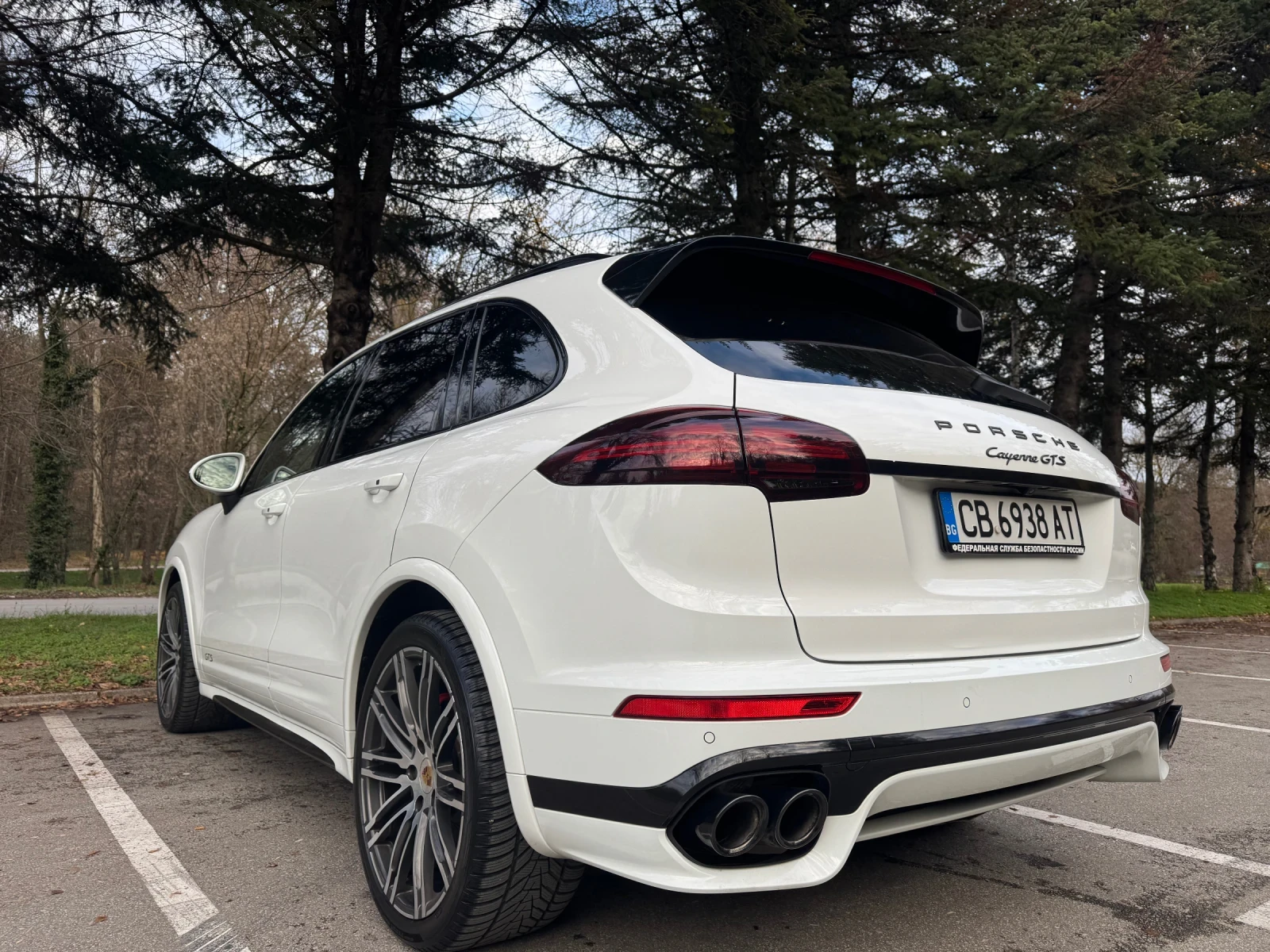 Porsche Cayenne  GTS ВАКУУМ/ОБДУХ/ДИСКТРОНИК, снимка 3 - Автомобили и джипове - 54912859