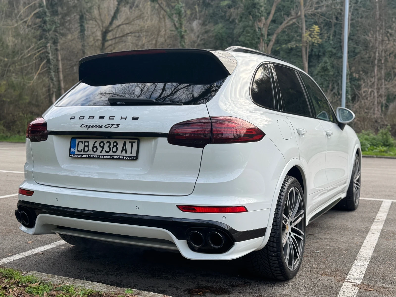 Porsche Cayenne  GTS ВАКУУМ/ОБДУХ/ДИСКТРОНИК, снимка 4 - Автомобили и джипове - 54912859