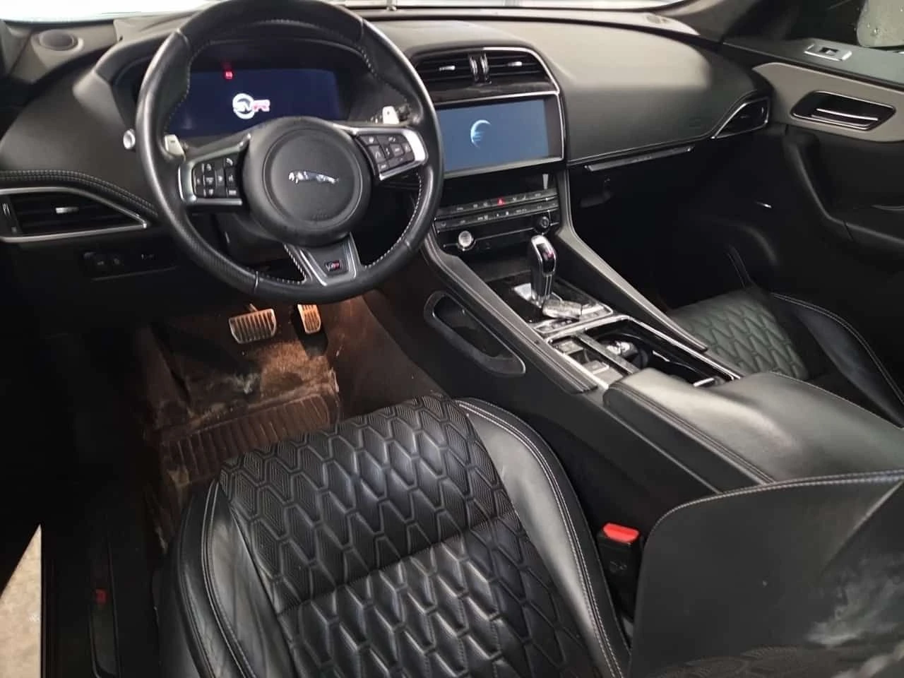 Jaguar F-PACE * SVR * CARFAX * ЦЕНА ДО БГ, снимка 7 - Автомобили и джипове - 55264295