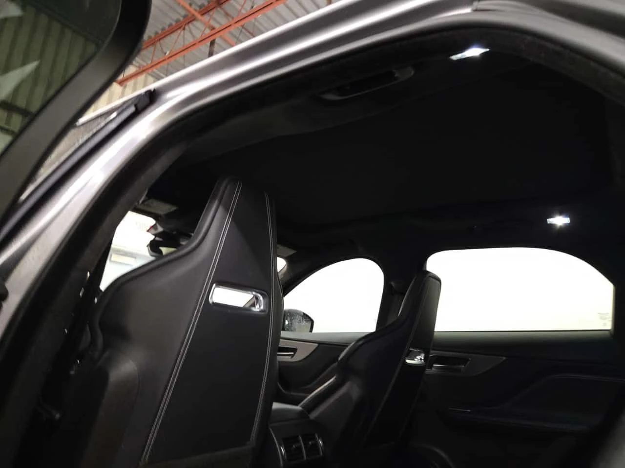 Jaguar F-PACE * SVR * CARFAX * ЦЕНА ДО БГ, снимка 12 - Автомобили и джипове - 55264295