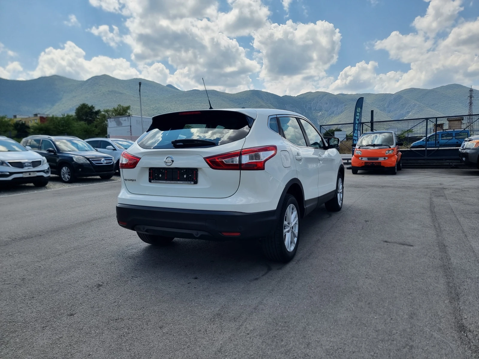 Nissan Qashqai 1.6DCI , снимка 6 - Автомобили и джипове - 55615288