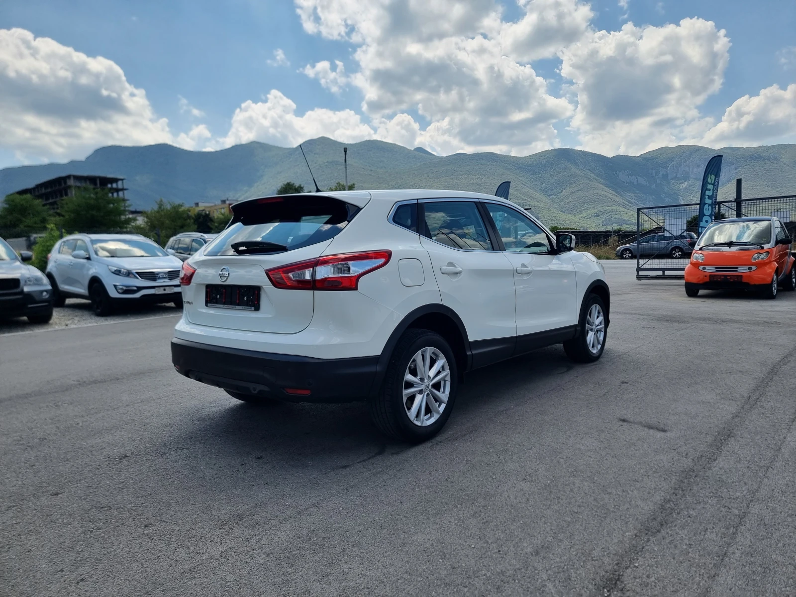 Nissan Qashqai 1.6DCI , снимка 7 - Автомобили и джипове - 55615288