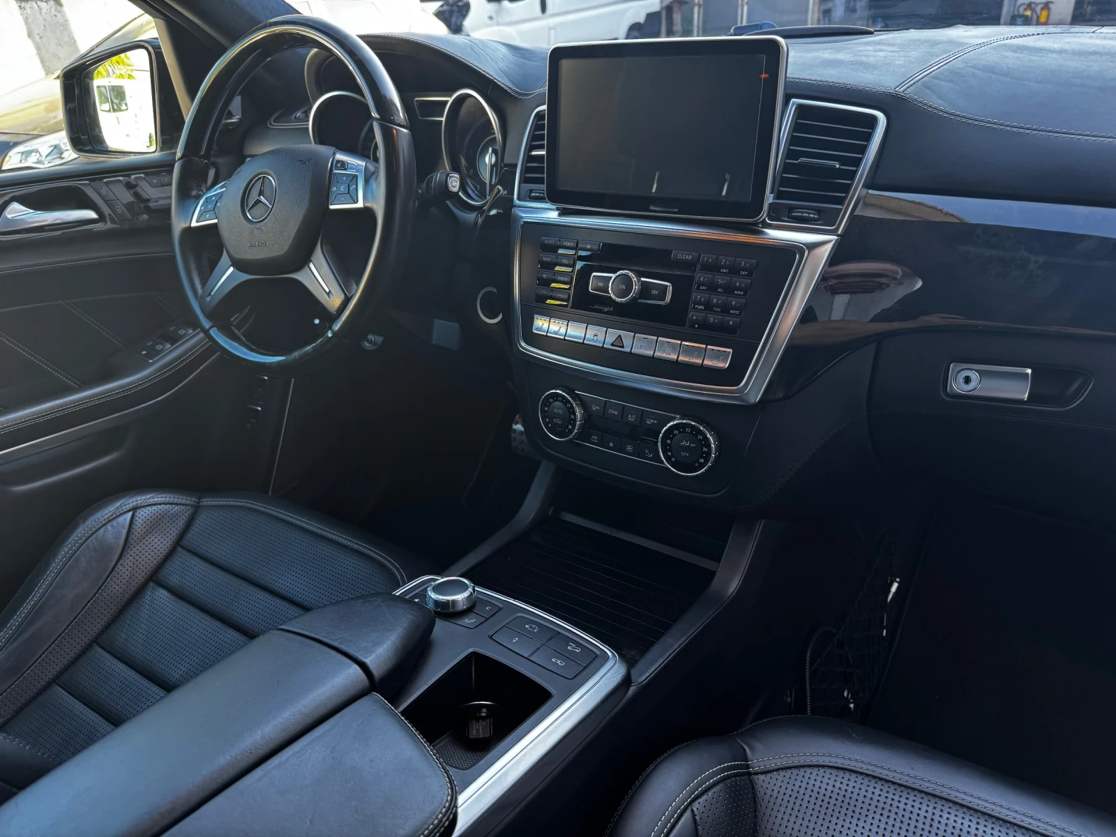 Mercedes-Benz GL 63 AMG 5.5 V8 BITURBO, снимка 17 - Автомобили и джипове - 55914521
