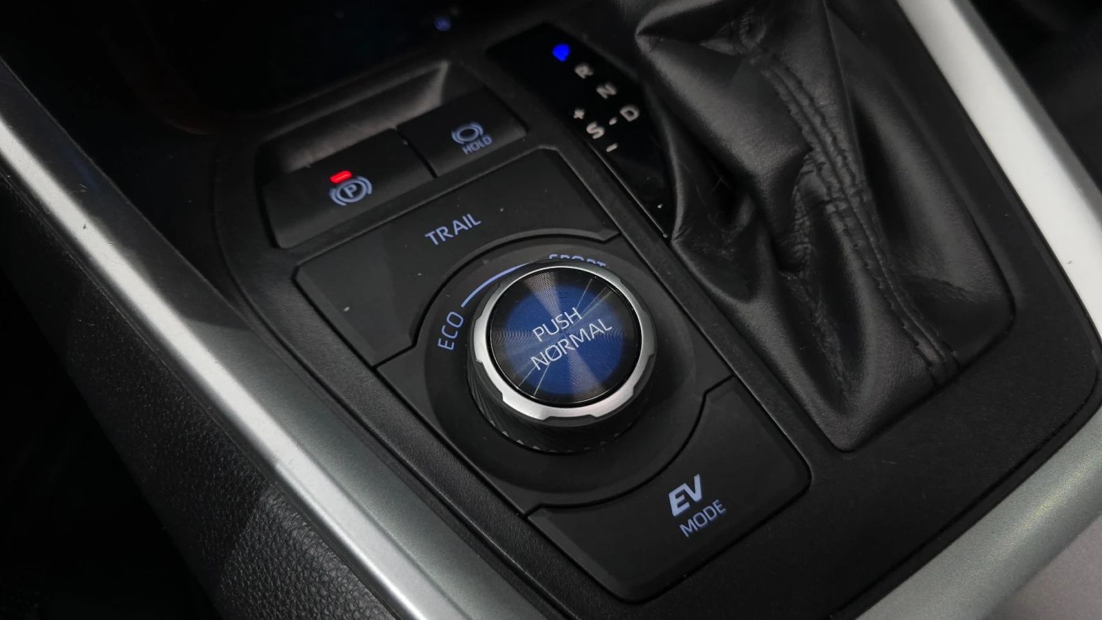 Toyota Rav4 2, 5 Limited Hybrid AWD, снимка 12 - Автомобили и джипове - 56006738