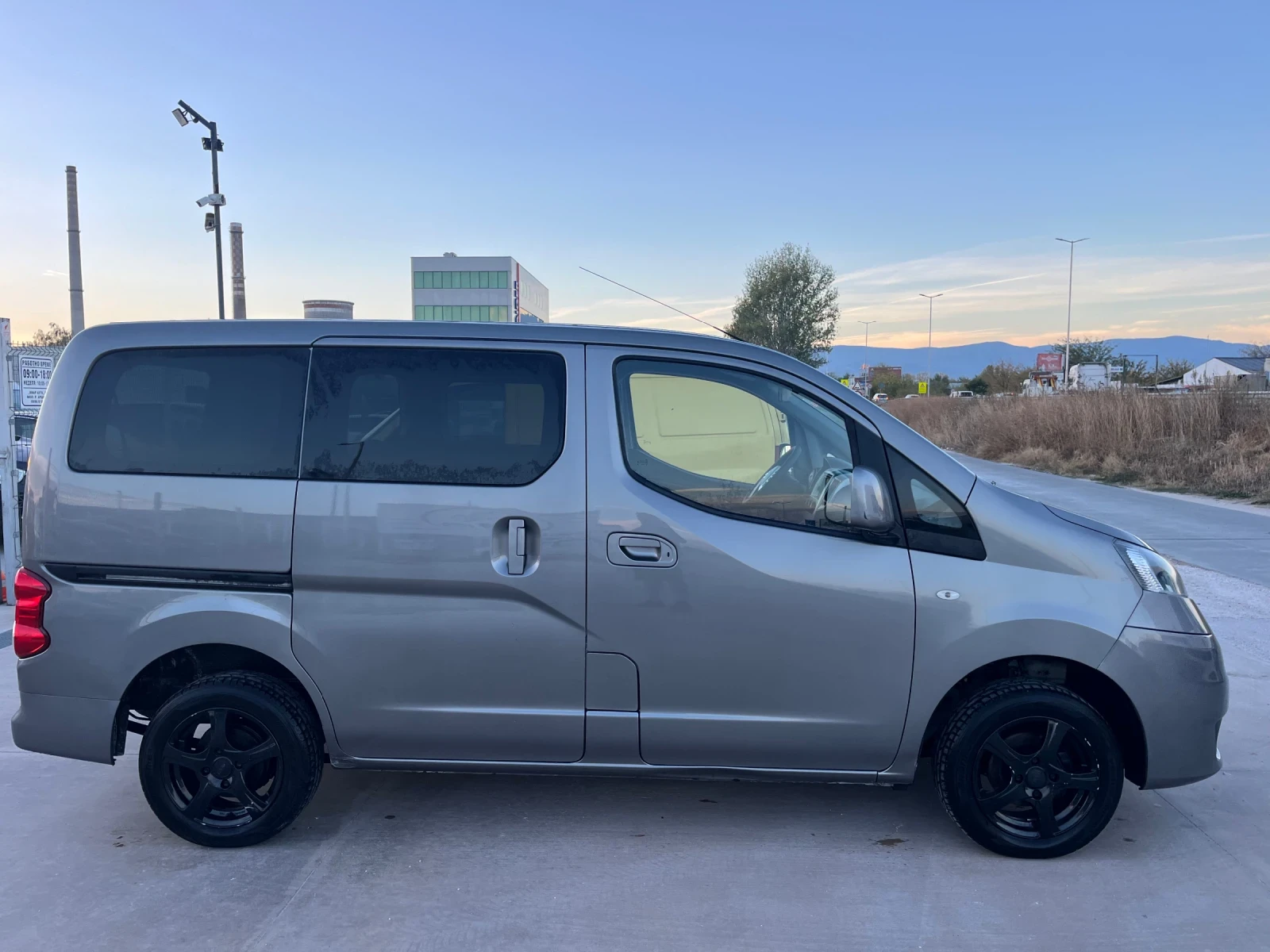 Nissan NV200 1.5dci-7места-Нави-Камера-Клима-keyless go - изображение 2