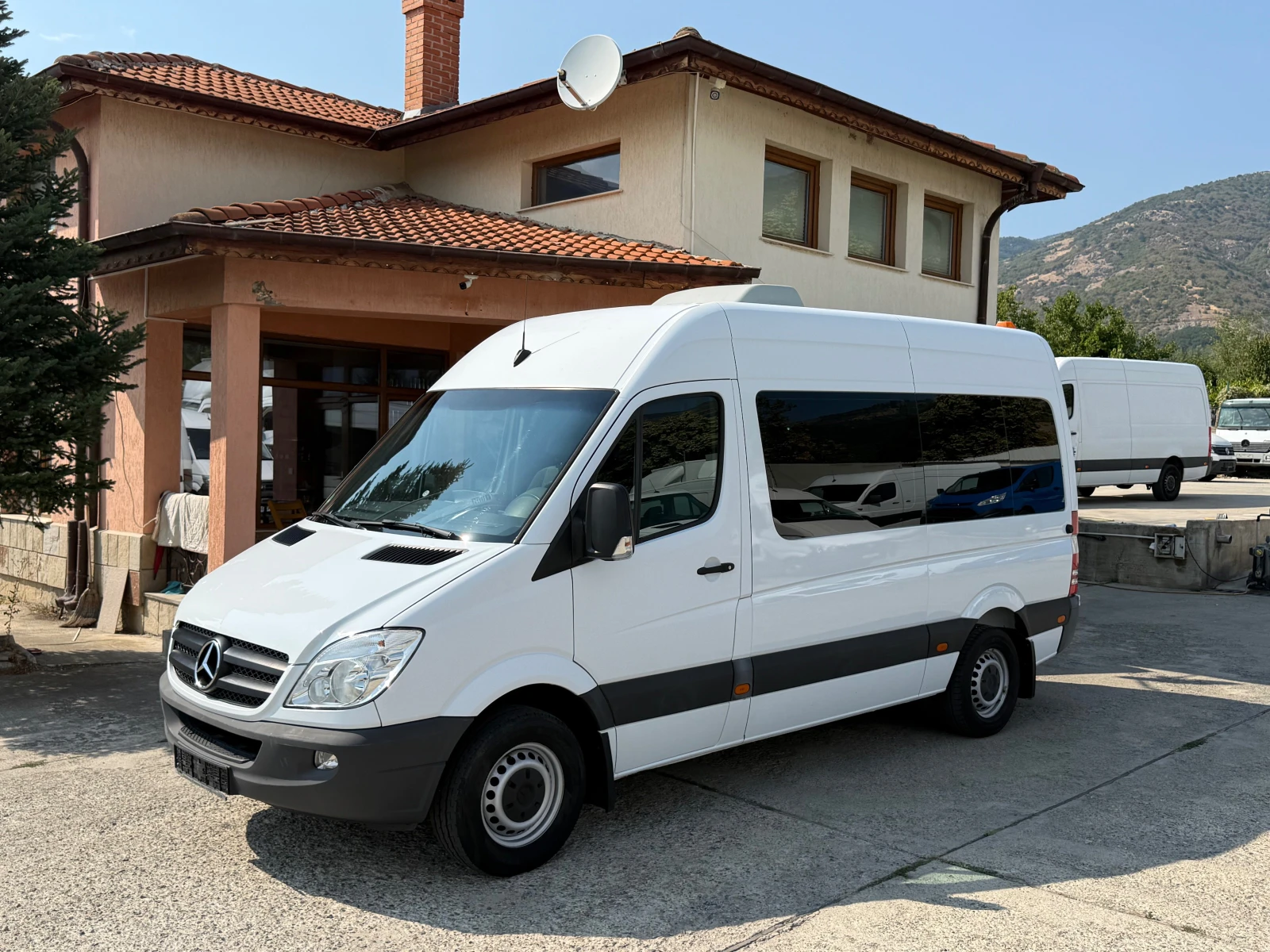 Mercedes-Benz Sprinter 315 9МЕСТА, 2xКЛИМА, FULL екстри, OM646, НОВ!