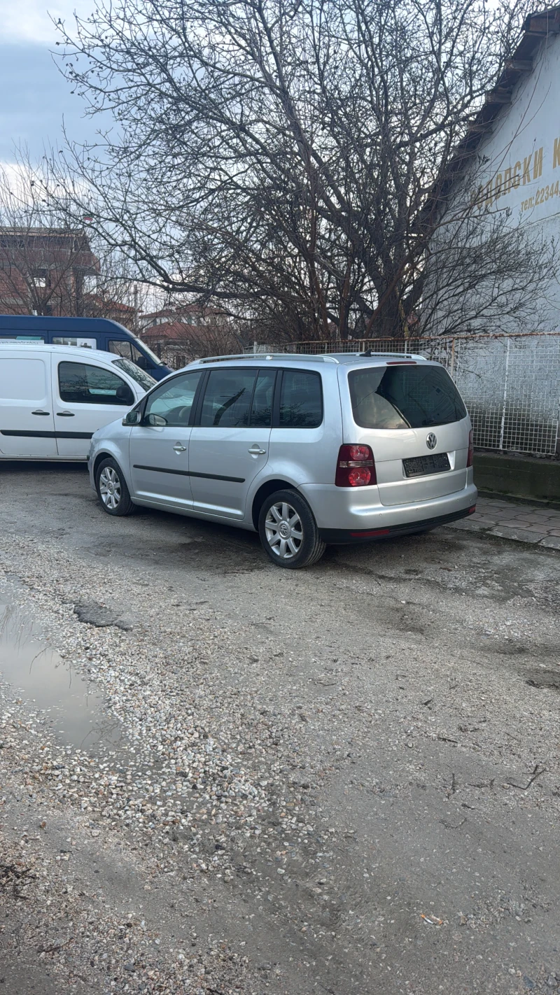 VW Touran, снимка 3 - Автомобили и джипове - 48488554