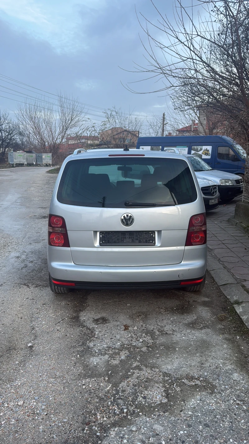 VW Touran, снимка 2 - Автомобили и джипове - 48488554