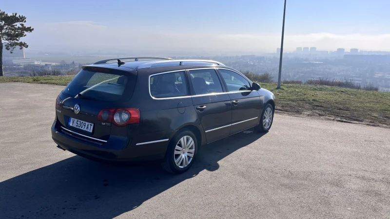 VW Passat 2.0 TDI 16V Highline, снимка 5 - Автомобили и джипове - 48890595