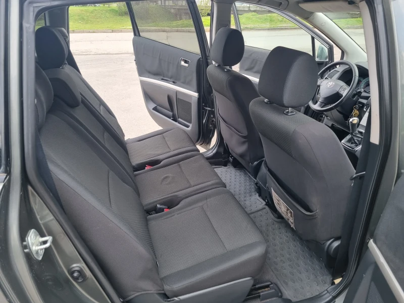 Toyota Corolla verso, снимка 15 - Автомобили и джипове - 52553362