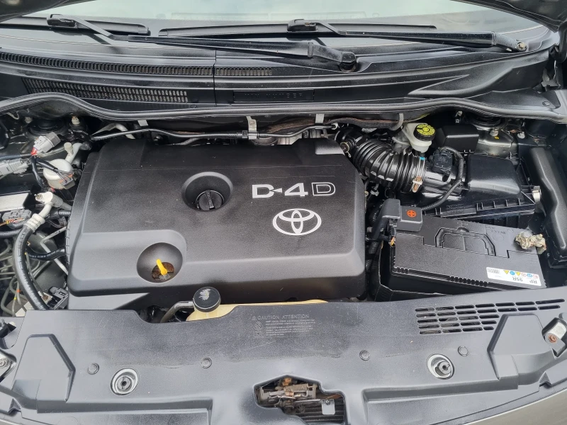 Toyota Corolla verso, снимка 17 - Автомобили и джипове - 52553362