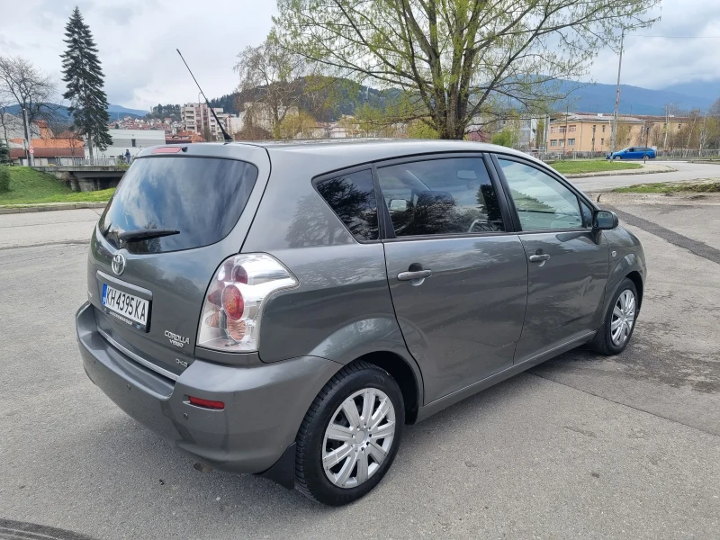 Toyota Corolla verso, снимка 4 - Автомобили и джипове - 52553362