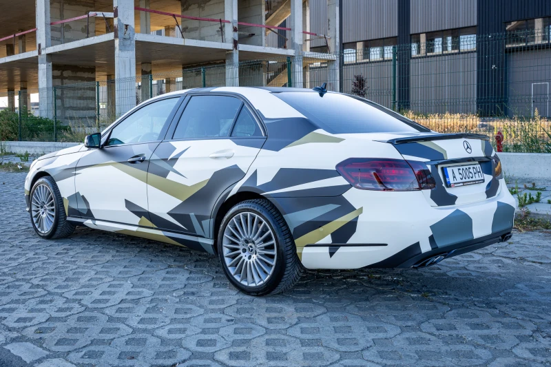 Mercedes-Benz E 500 Exclusive AMG Folie, снимка 6 - Автомобили и джипове - 52260019