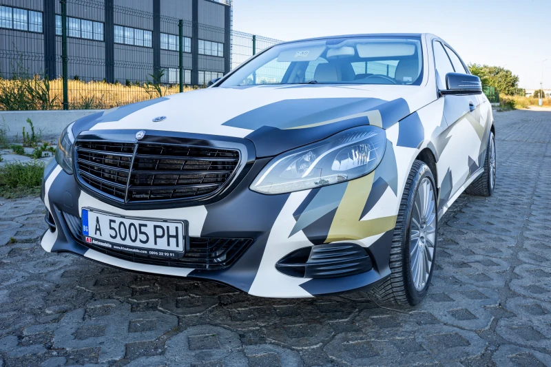 Mercedes-Benz E 500 Exclusive AMG Folie, снимка 7 - Автомобили и джипове - 52260019