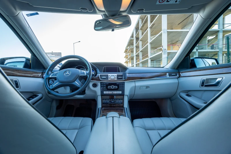 Mercedes-Benz E 500 Exclusive AMG Folie, снимка 15 - Автомобили и джипове - 52260019