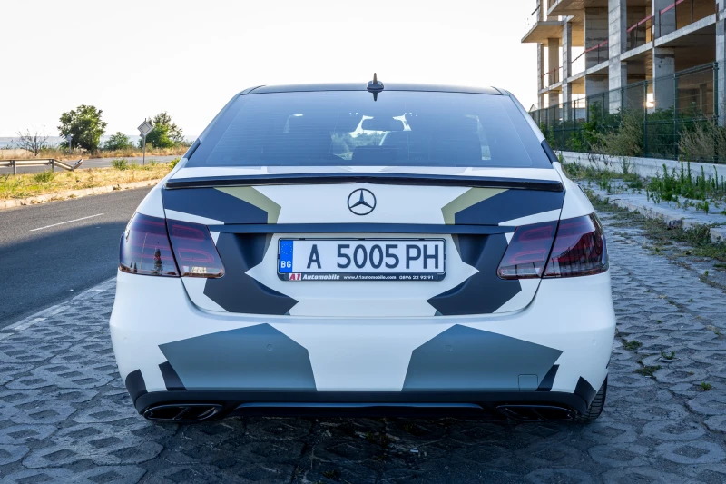 Mercedes-Benz E 500 Exclusive AMG Folie, снимка 5 - Автомобили и джипове - 52260019
