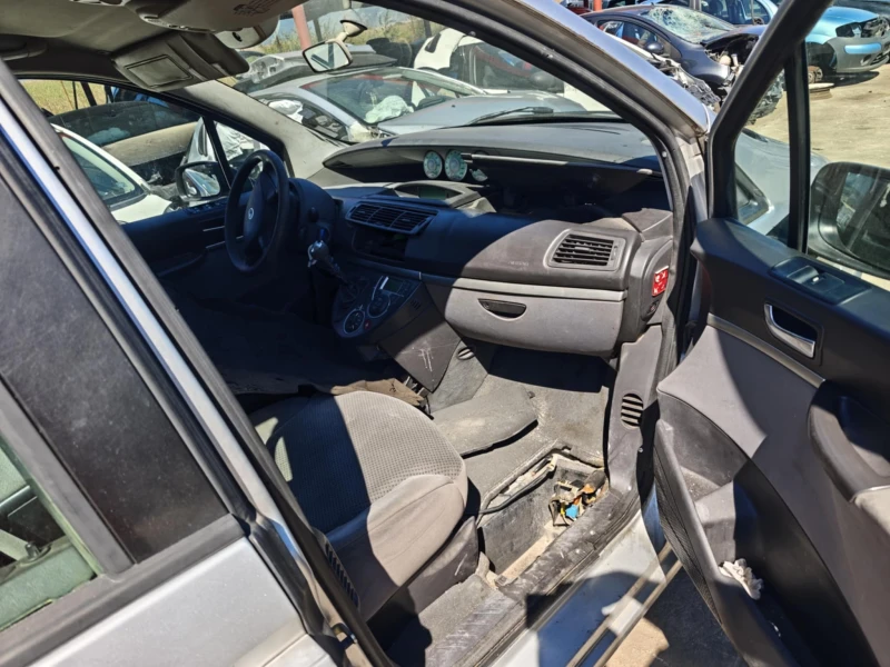 Fiat Ulysse 2.2D, снимка 4 - Автомобили и джипове - 51518225