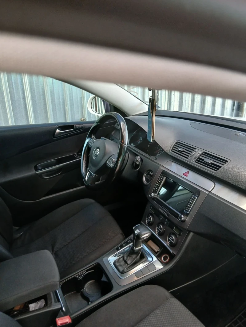 VW Passat 1.4, снимка 9 - Автомобили и джипове - 52347087
