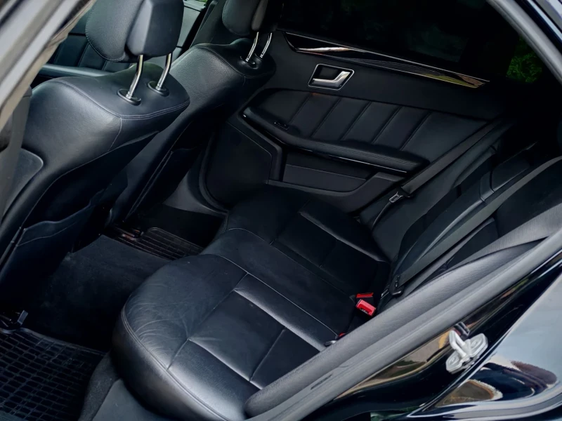 Mercedes-Benz E 250 250CDI* 4-MATIC* 7G-TRONIC* AVANTGARDE* , снимка 15 - Автомобили и джипове - 52392599