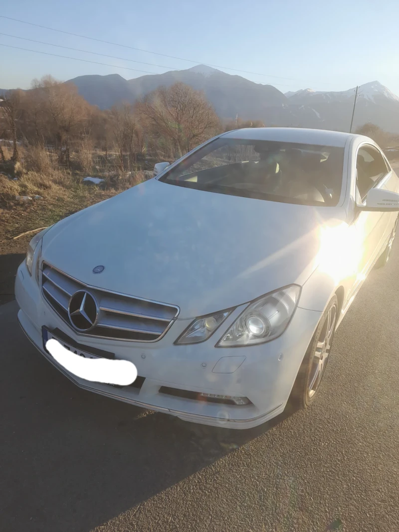Mercedes-Benz E 220 2.2, снимка 2 - Автомобили и джипове - 53156356