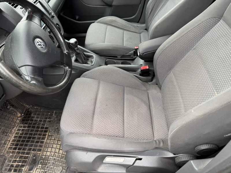 VW Golf 5, снимка 6 - Автомобили и джипове - 53393178