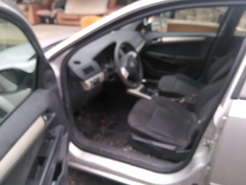 Opel Astra 1,3 cdti, снимка 6 - Автомобили и джипове - 24712183