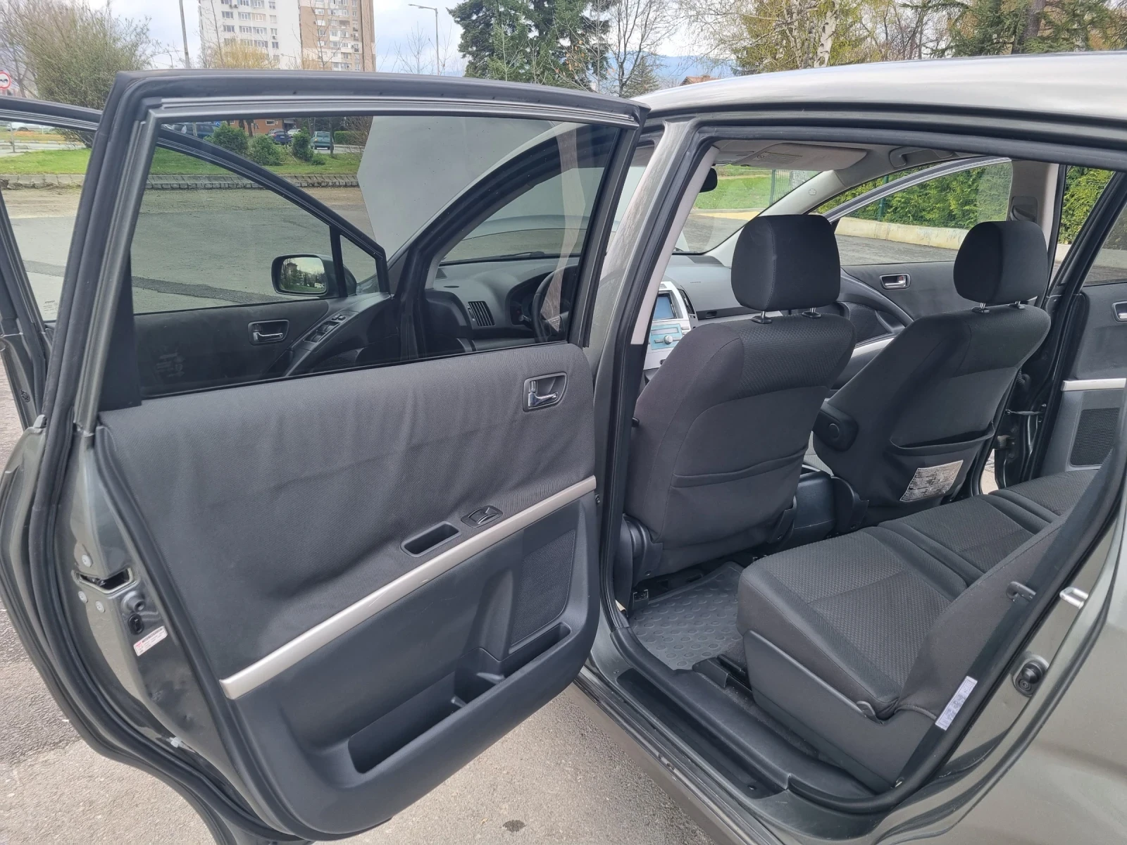 Toyota Corolla verso  - изображение 10