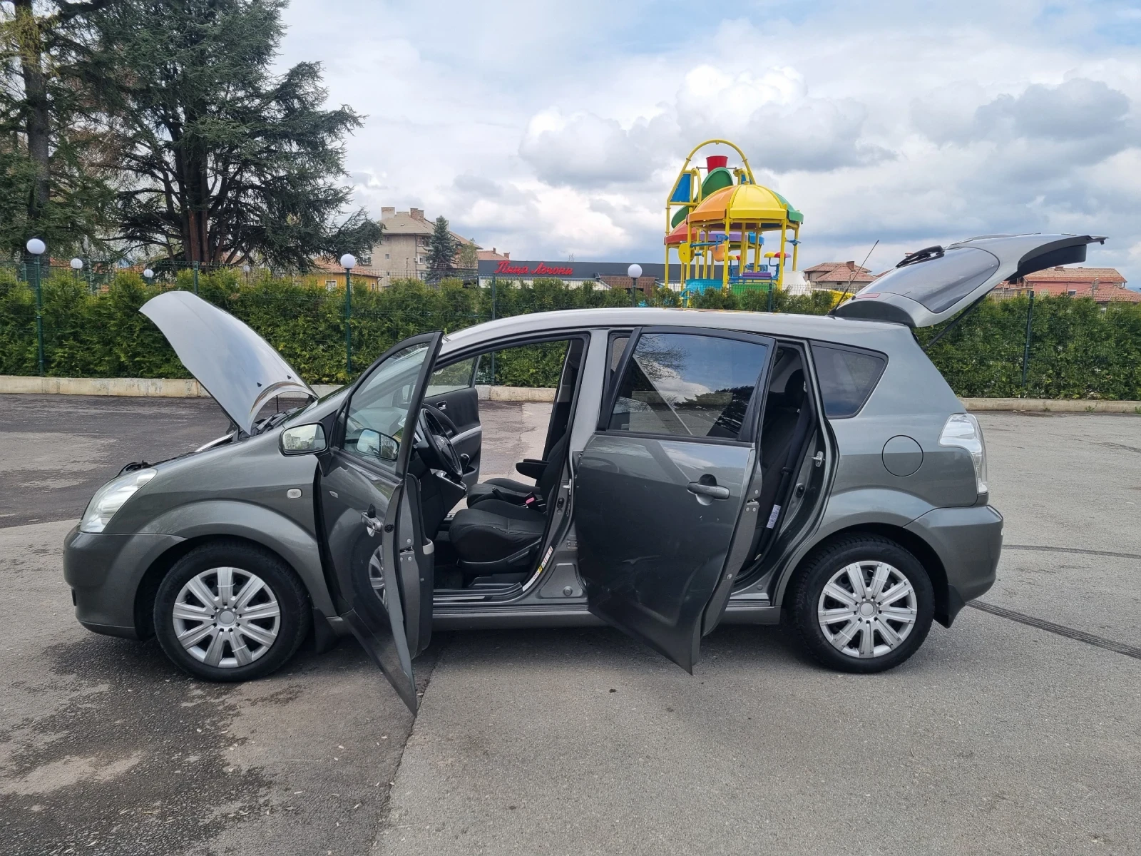 Toyota Corolla verso  - изображение 7