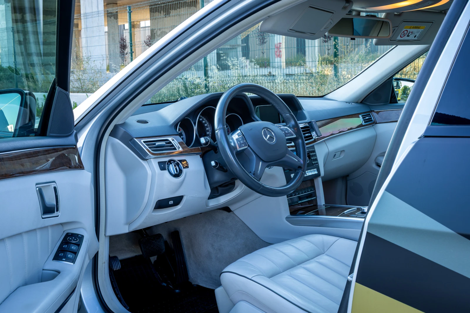 Mercedes-Benz E 500 Exclusive AMG Folie | Mobile.bg   13