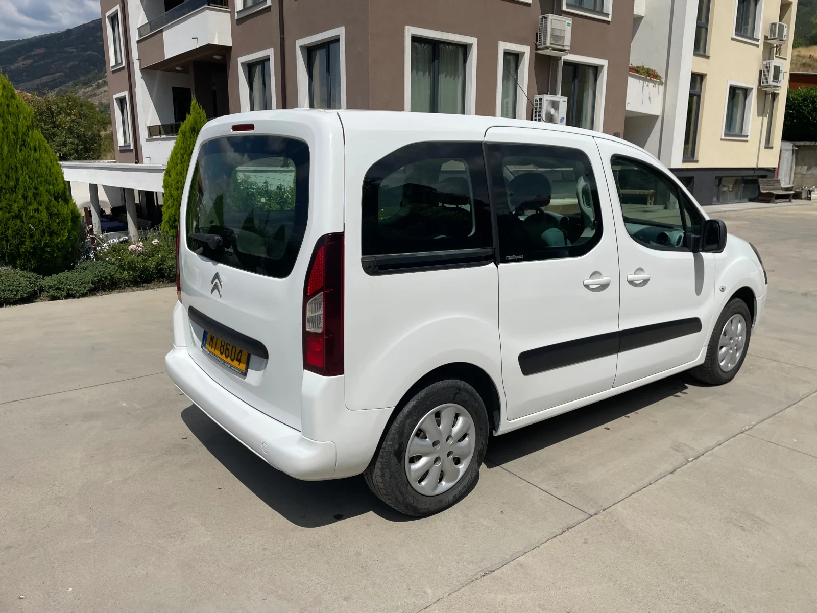 Citroen Berlingo 1.6 HDI 90кс - изображение 4