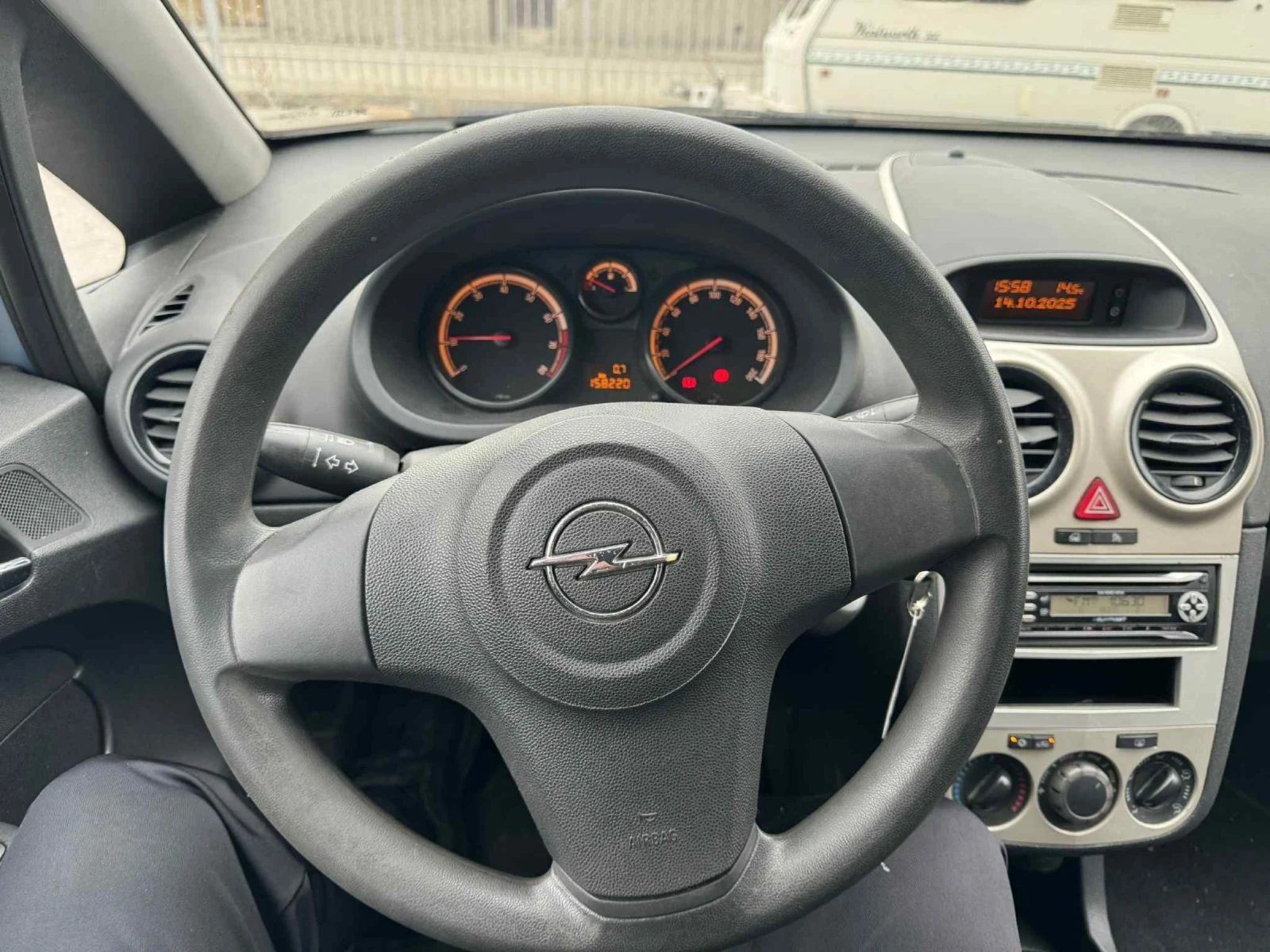 Opel Corsa 1.2 бензин 80к.с. - изображение 6