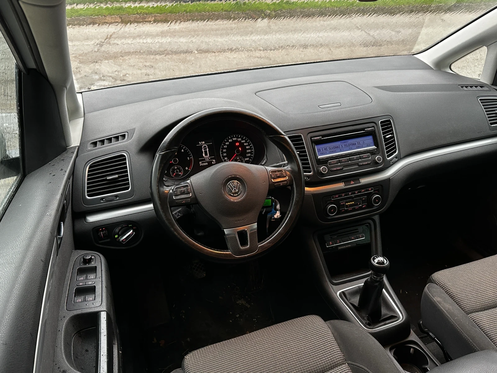 VW Sharan 2.0TDi - изображение 6