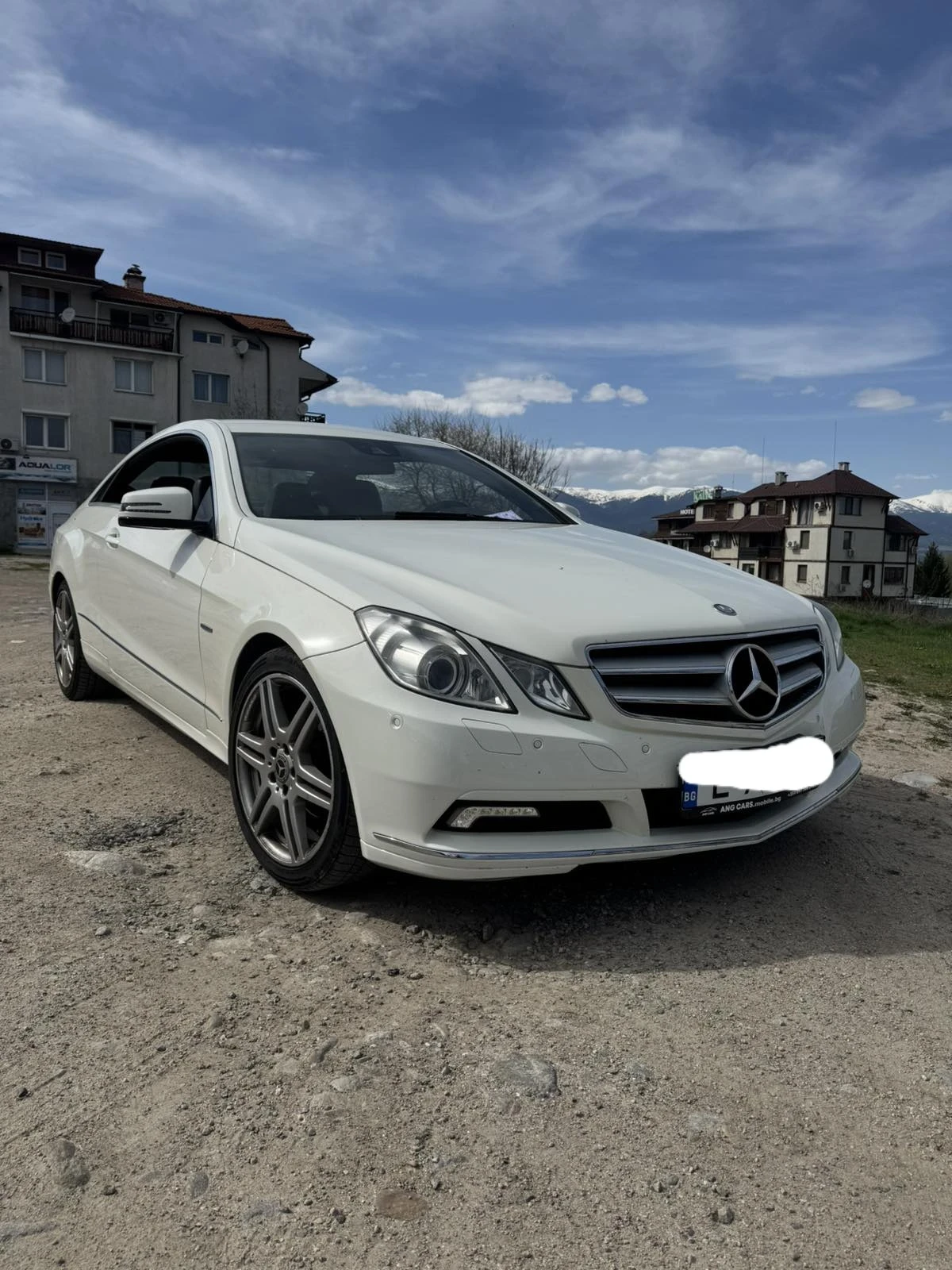 Mercedes-Benz E 220 2.2, снимка 3 - Автомобили и джипове - 53156356