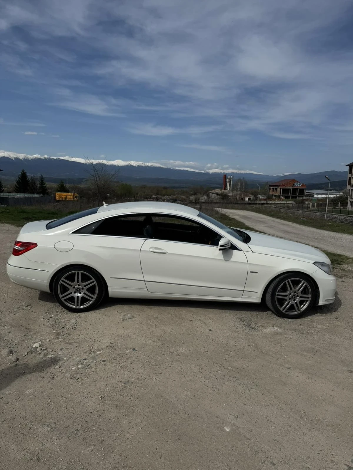 Mercedes-Benz E 220 2.2, снимка 6 - Автомобили и джипове - 53156356