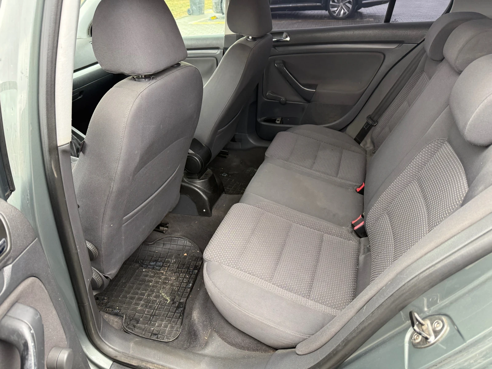 VW Golf 5 - изображение 8