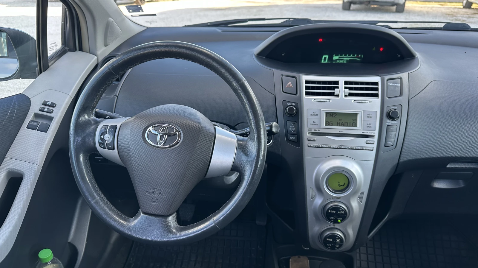 Toyota Yaris 1.4D4D| ���������| ������������| 2 ��������� ���� | Mobile.bg � ����������� 11