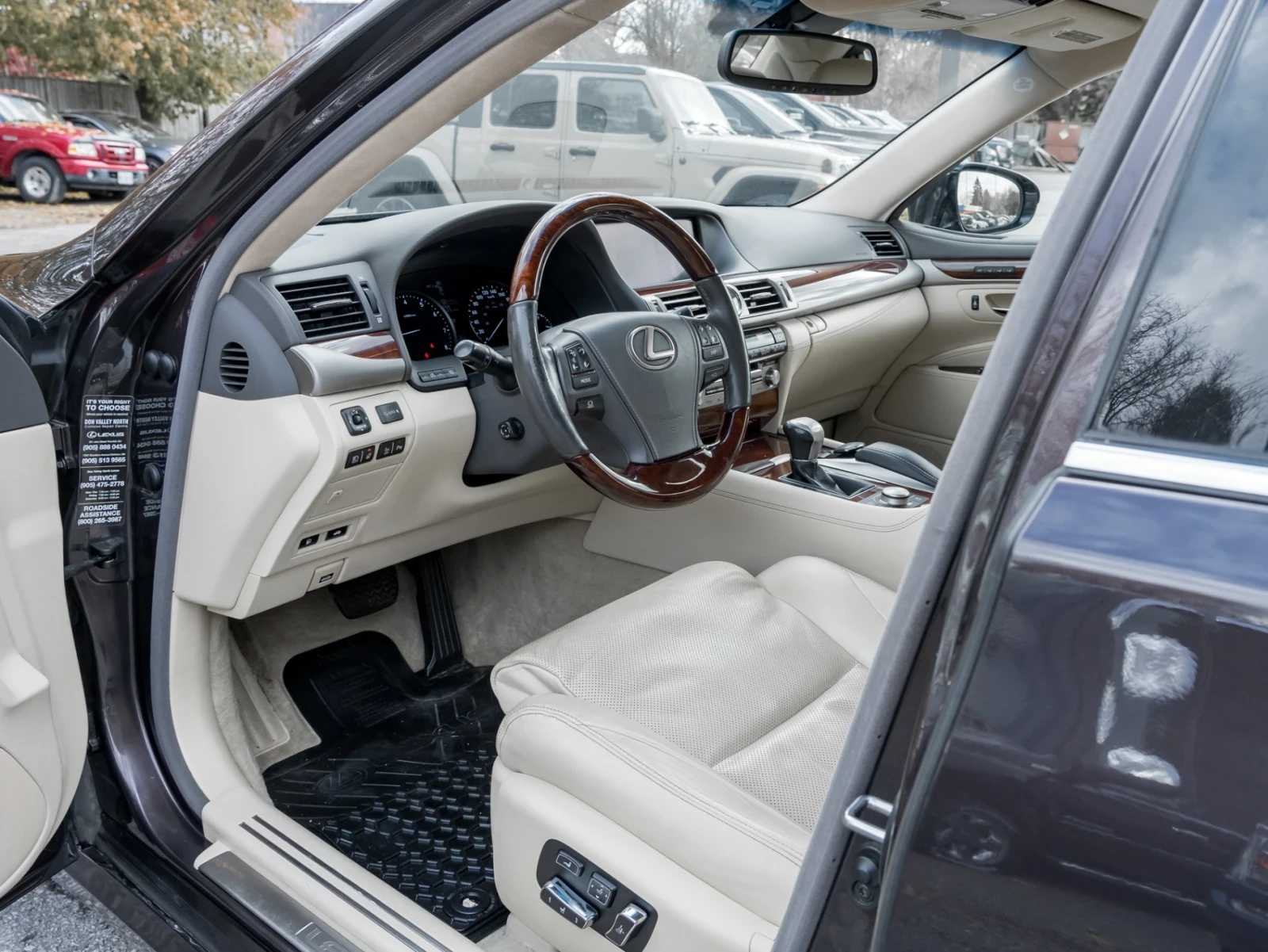 Lexus LS 460 4.6 V8 | AWD | Обдухване | Mark Levinson | Carfax  - изображение 6