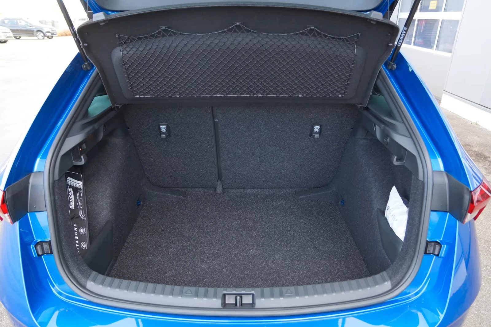 Skoda Scala 1.5DSG/150HP/MONTECARLO/CAM/MATRIX/PANO/CAM/127z, снимка 10 - Автомобили и джипове - 53779223