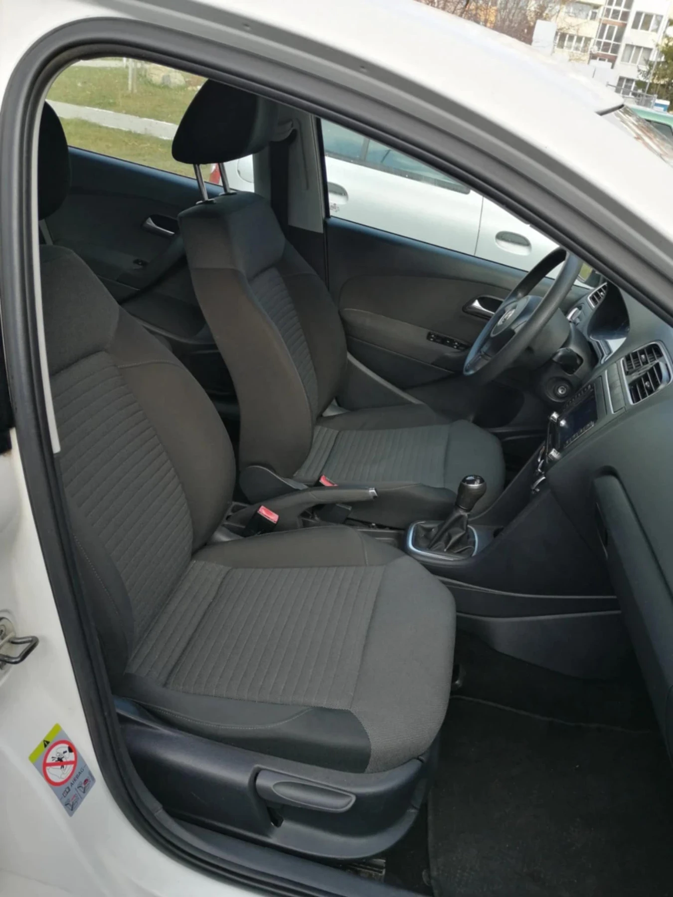 VW Polo, снимка 4 - Автомобили и джипове - 53795144