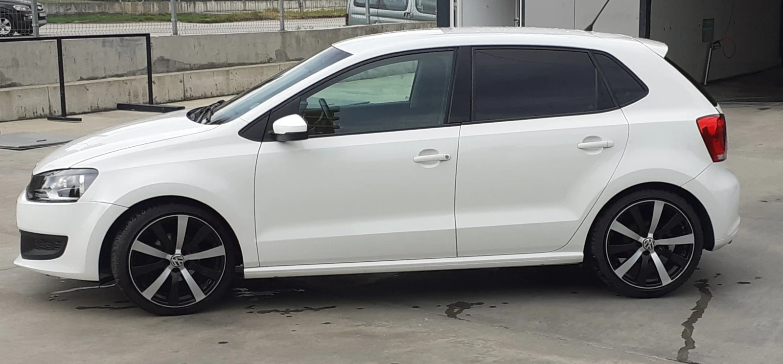 VW Polo, снимка 2 - Автомобили и джипове - 53795144