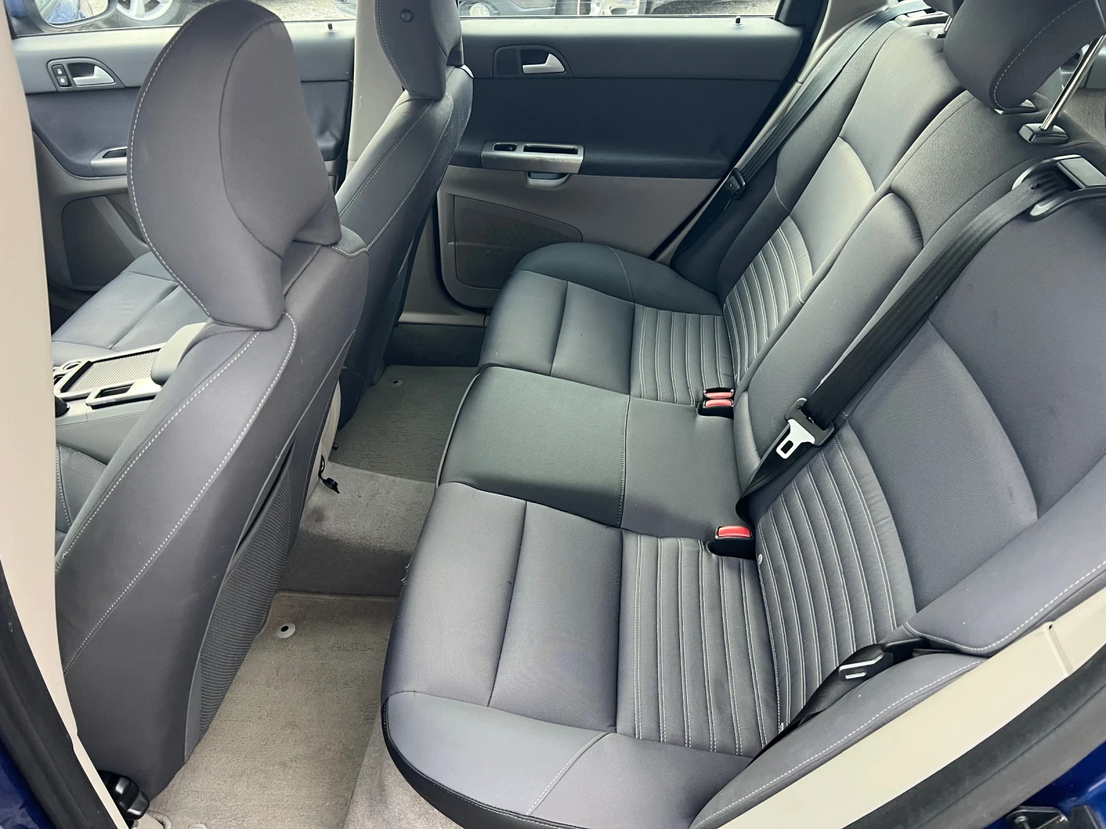 Volvo V50 2.4i* ШВЕЙЦАРИЯ* , снимка 9 - Автомобили и джипове - 53963240