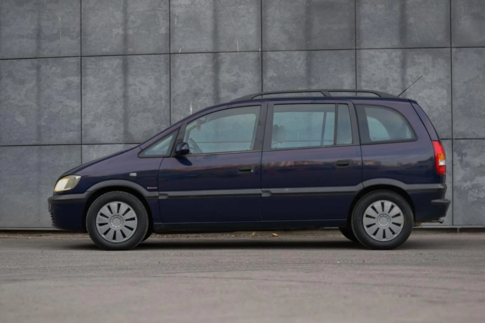 Opel Zafira 1.8i, снимка 4 - Автомобили и джипове - 54180289