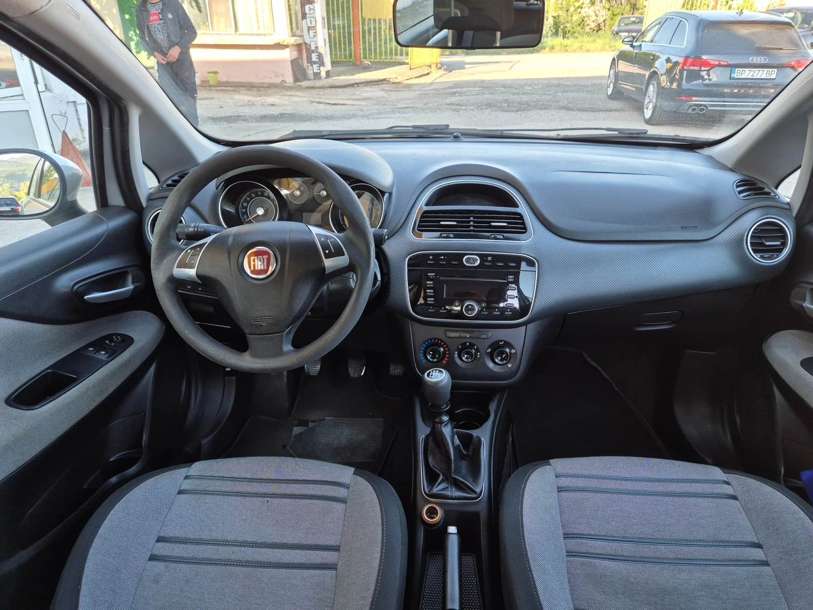 Fiat Punto EVO 1.2I KLIMA ITALY, снимка 15 - Автомобили и джипове - 54347082