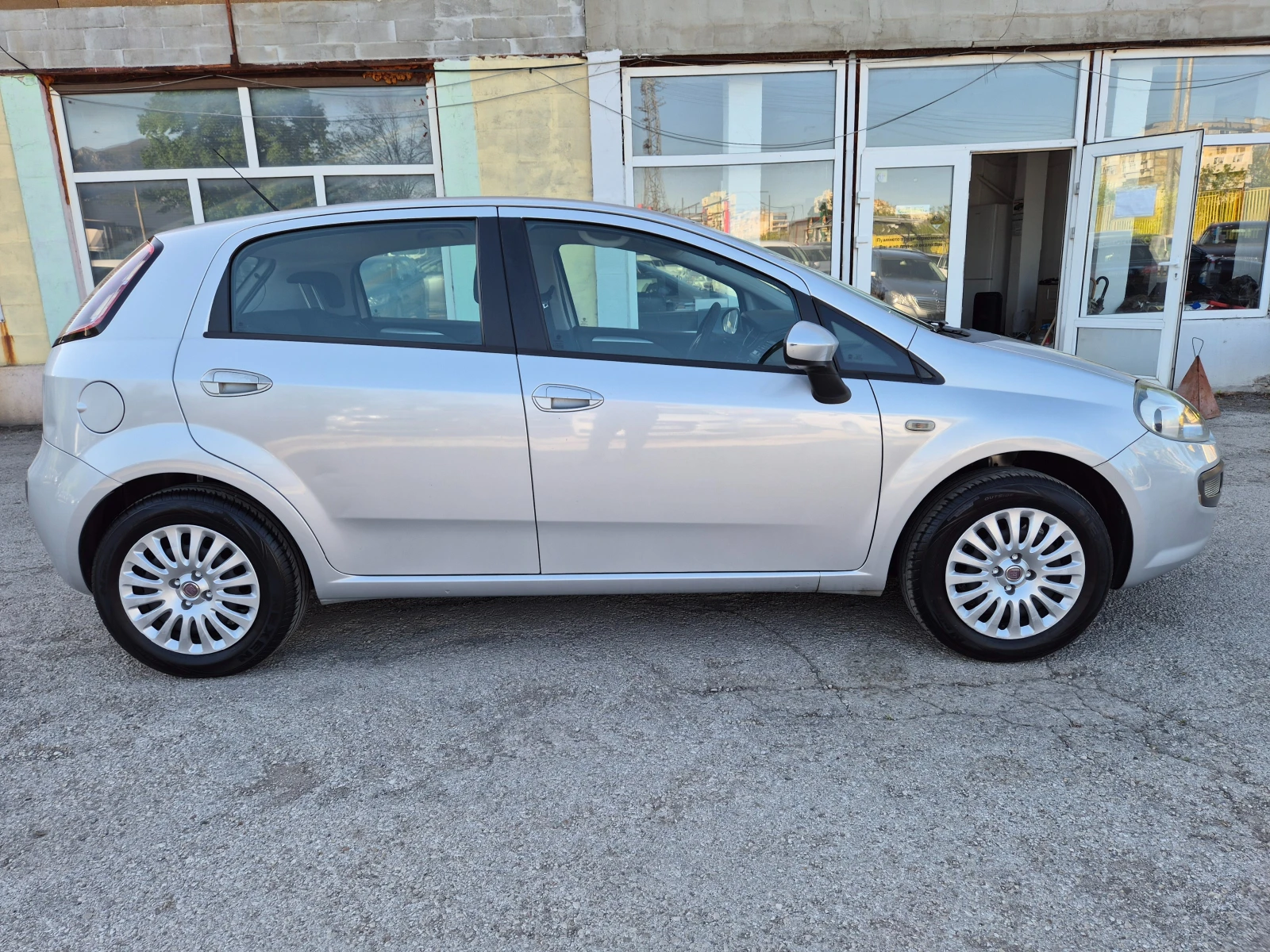 Fiat Punto EVO 1.2I KLIMA ITALY, снимка 5 - Автомобили и джипове - 54347082