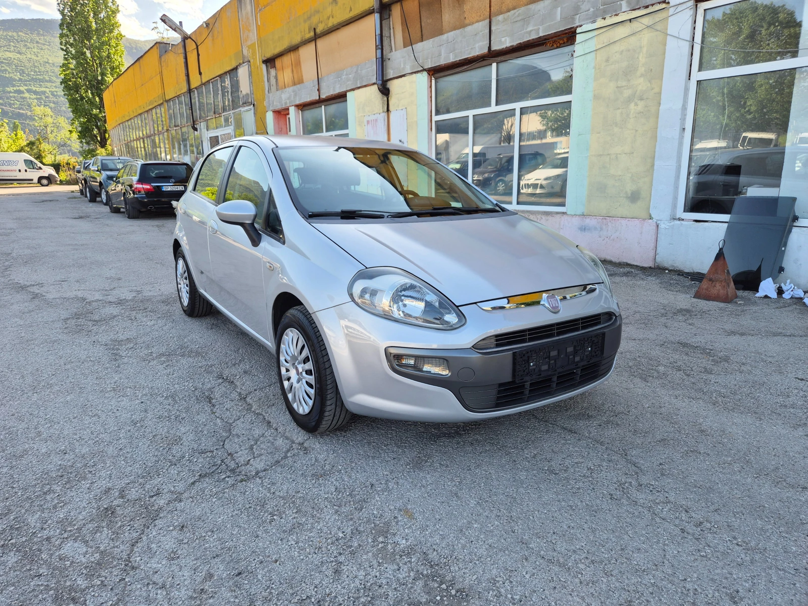 Fiat Punto EVO 1.2I KLIMA ITALY, снимка 3 - Автомобили и джипове - 54347082