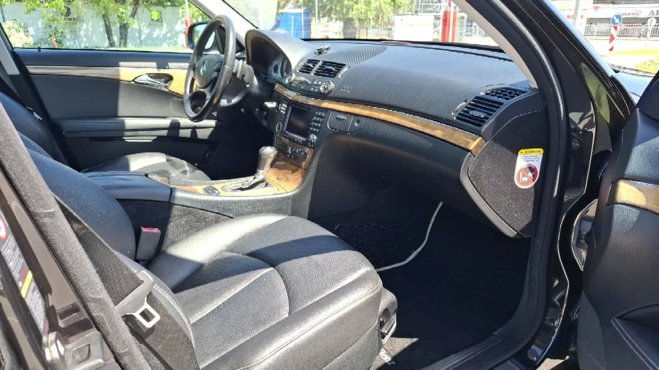 Mercedes-Benz E 320 CDI, снимка 3 - Автомобили и джипове - 54509940