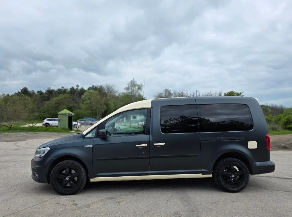 VW Caddy Макси Перфектен 7 места, снимка 4 - Автомобили и джипове - 54494099