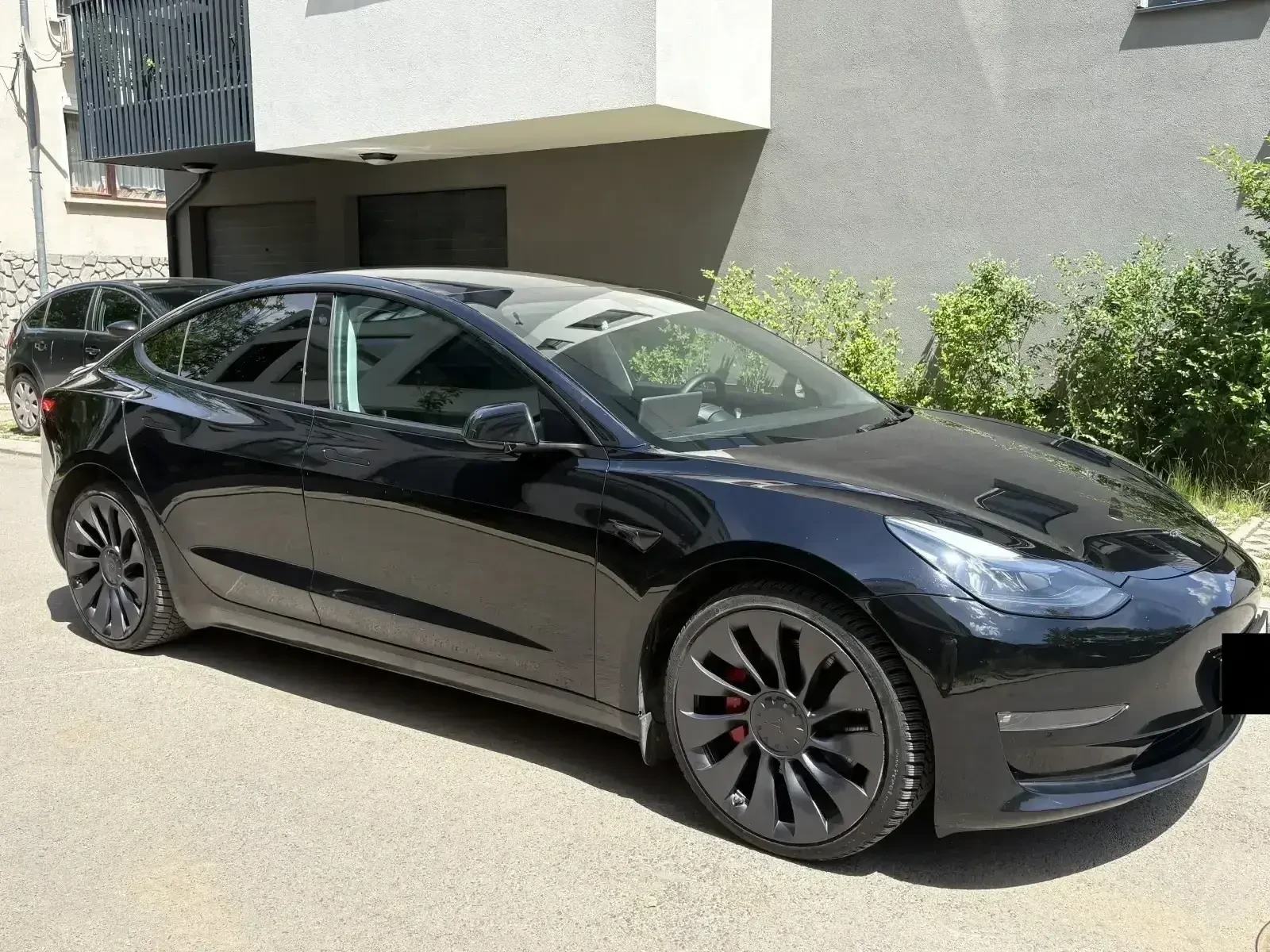 Tesla Model 3 Performance